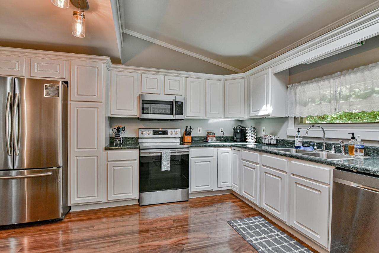South Asheville Home With Hot Tub Just 11 Miles To Downtown Luaran gambar