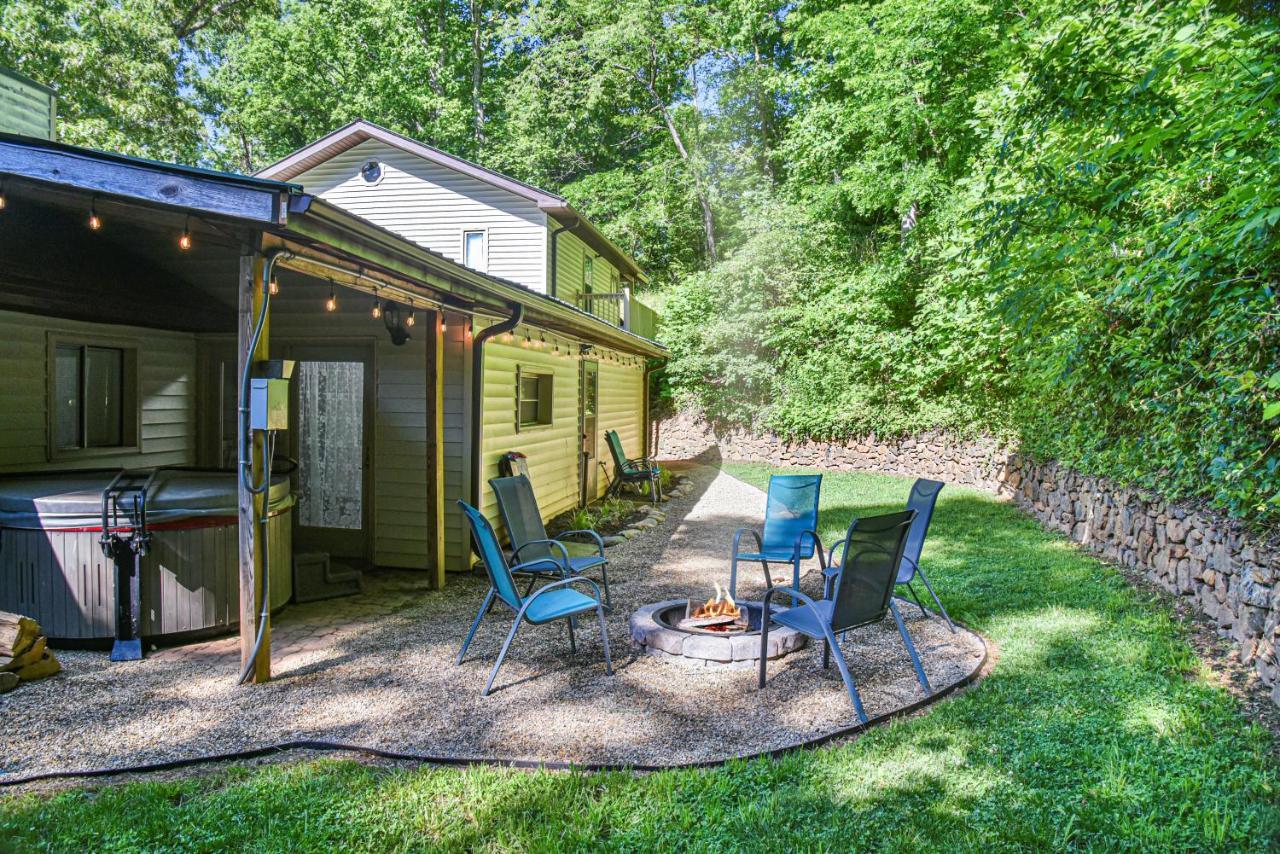 South Asheville Home With Hot Tub Just 11 Miles To Downtown Luaran gambar