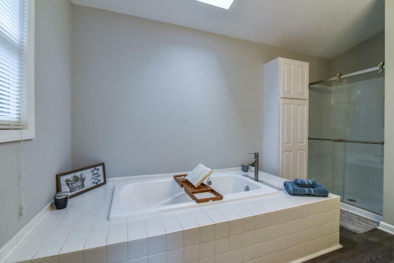 South Asheville Home With Hot Tub Just 11 Miles To Downtown Luaran gambar